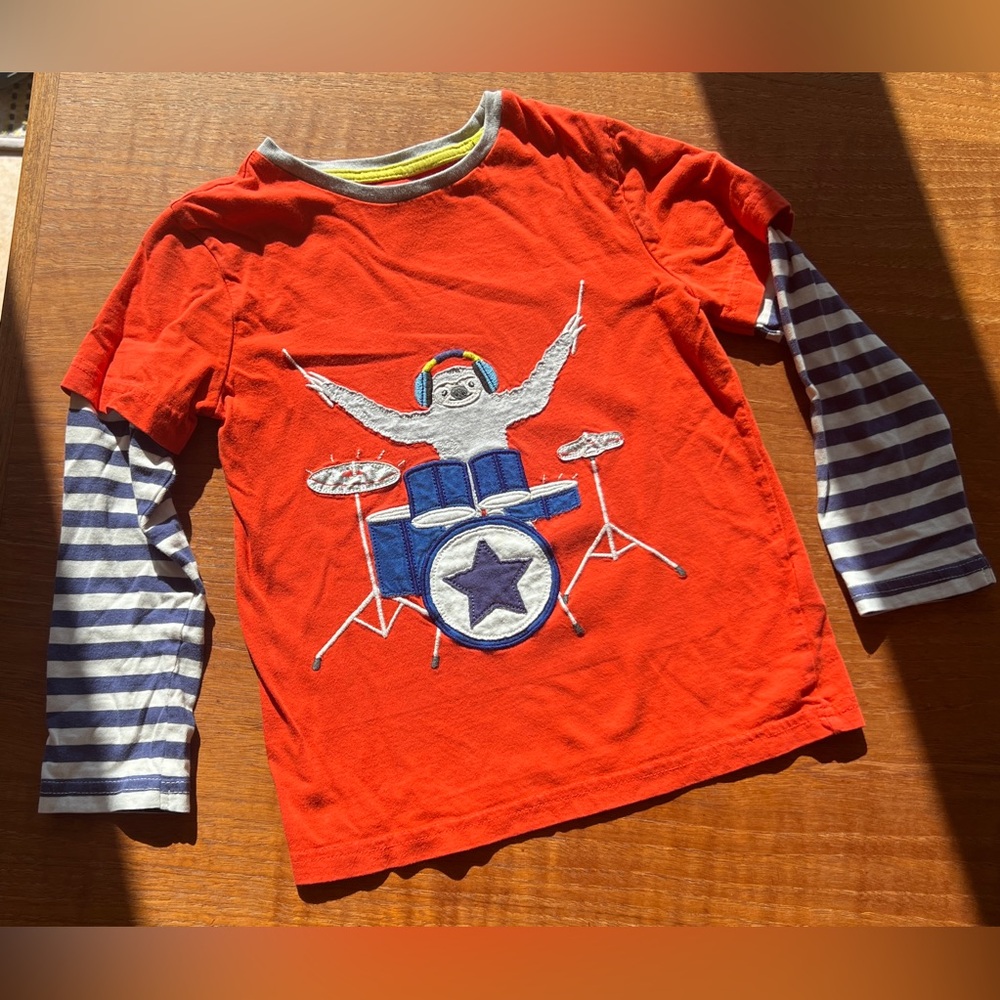 Mini Boden T-shirt. Size 5-6